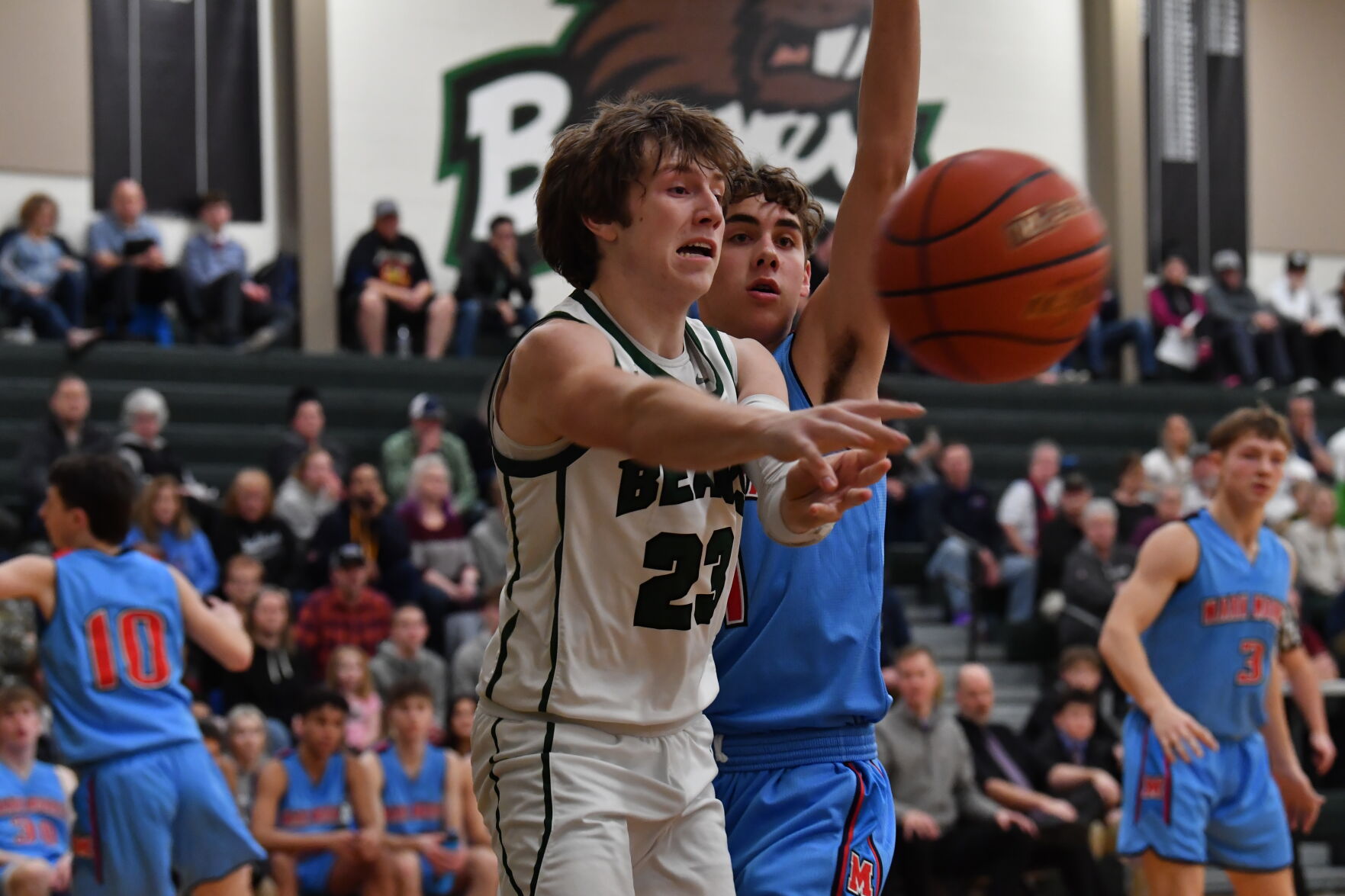 Woodland boys basketball Burns